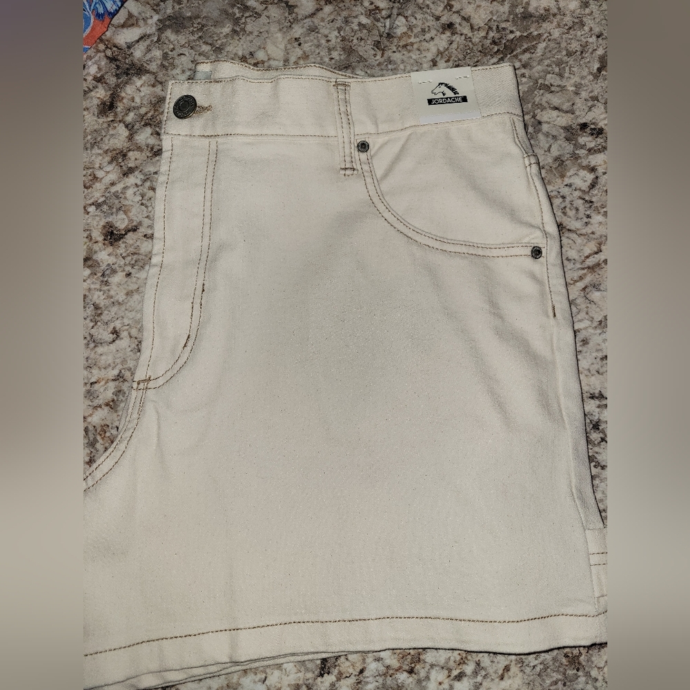 Jordace High Rise Off White Light Weight Shorts NWT Plus 18